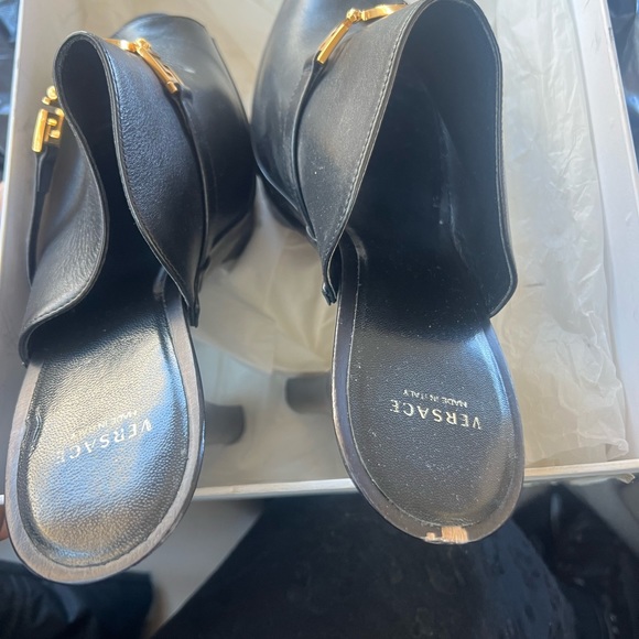 Versace clogs - Picture 3 of 6